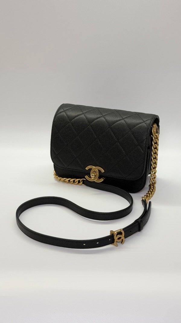 c202501548-chanel-messenger-flap-cavair-2 Chanel | 21K City Curve Messenger Flap Cavair