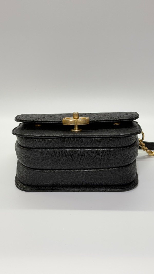 c202501548-chanel-messenger-flap-cavair-6 Chanel | 21K City Curve Messenger Flap Cavair