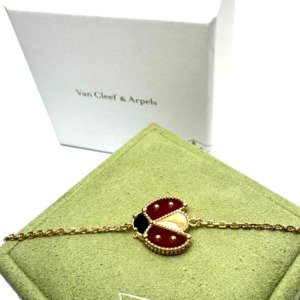 Pre-Owned/ Pre-Loved/ Second-Hand Van Cleef & Arpels (VCA) Lucky Spring Lady Buy (Open Wing), Bracelet in Carnelian, Onyx, Rose Gold Color, 17.5cm Size, Front View