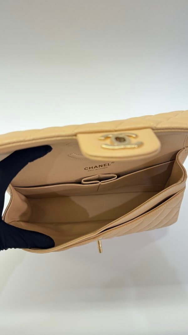 b202501511-chanel-medium-classic-flap-cavair-12 Chanel | Medium Classic Flap Cavair