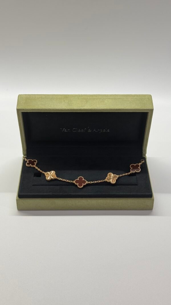 b202502628-van-cleef-arpels-vca-guilloche-carnelian-alternate-bracelet Pre-Owned/ Pre-Loved/ Second-Hand Van Cleef & Arpels (VCA) Guilloche Carnelian Alternate Bracelet, Bracelet in Rose Gold, Red Color, 19cm Size, Front View