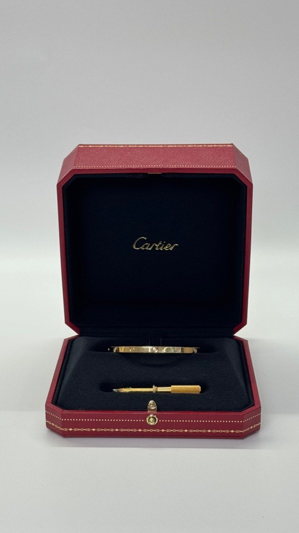 Cartier | 6 Diamond Love Bracelet Small Model