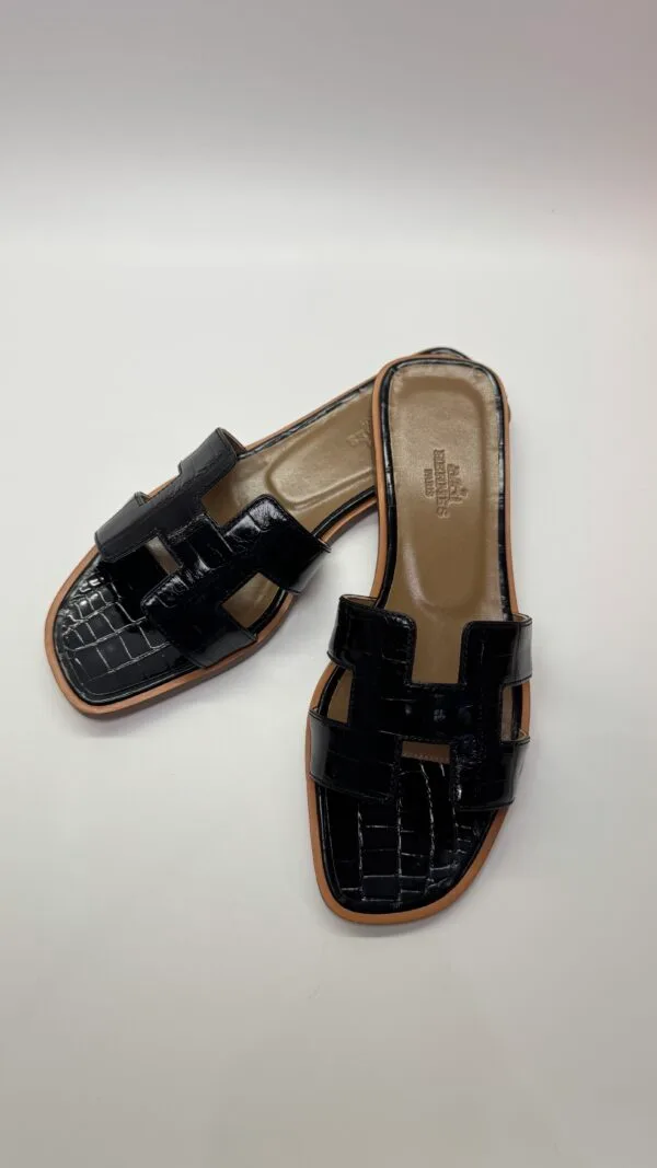 b202506634-hermes-oran-sandals-alligator-2 Hermes | Oran Sandals Alligator