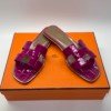 b202506641-hermes-oran-sandals-alligator Pre-Owned/ Pre-Loved/ Second-Hand Hermes Oran Sandals Alligator, Shoe in Shinny Purple Color, 36 Size, Front View