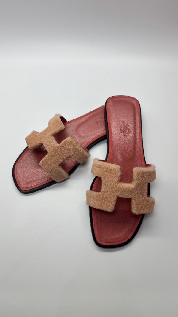 b202506649-hermes-oran-sandals-fur-2 Hermes | Oran Sandals Fur