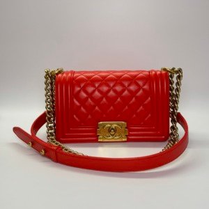 c202501201-chanel-small-boy-lambskin Pre-Owned/ Pre-Loved/ Second-Hand Chanel Small Boy Lambskin, Bag in Red, Gold Hardware Color, Small Size, Front View