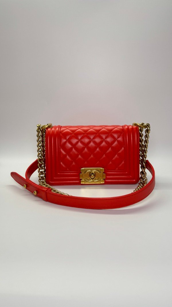 Pre-Owned/ Pre-Loved/ Second-Hand Chanel Small Boy Lambskin, Bag in Red, Gold Hardware Color, Small Size, Front View