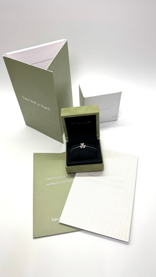 c202502659-van-cleef-arpels-vca-diamond-mini-frivole-bracelet-1 Van Cleef & Arpels (VCA) | Diamond Mini Frivole Bracelet