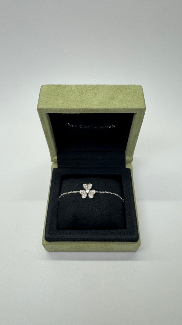 c202502659-van-cleef-arpels-vca-diamond-mini-frivole-bracelet Pre-Owned/ Pre-Loved/ Second-Hand Van Cleef & Arpels (VCA) Diamond Mini Frivole Bracelet, Bracelet in White Gold Color, Mini Size, Front View