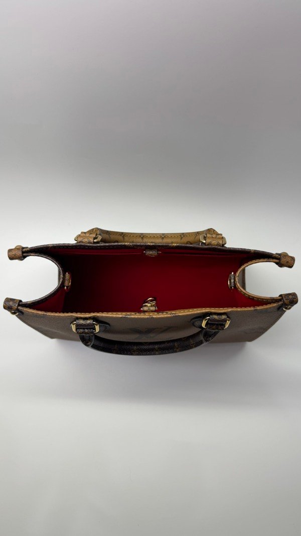 Louis Vuitton (LV) | On The Go PM