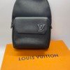 c202505658-louis-vuitton-lv-pilot-sling Pre-Owned/ Pre-Loved/ Second-Hand Louis Vuitton (LV) Pilot Sling, Bag in Black Color, 19 x 28 x 5 cm Size, Front View