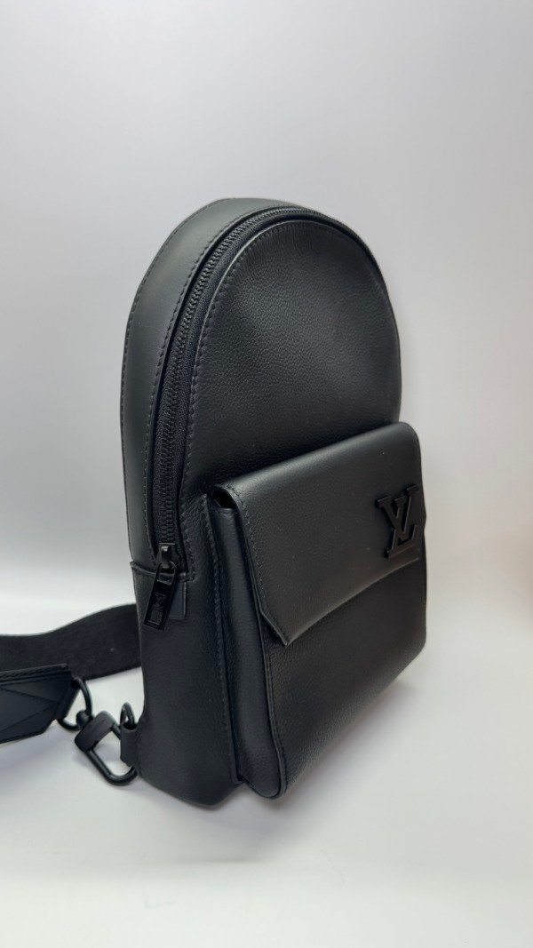 c202505658-louis-vuitton-lv-pilot-sling-3 Louis Vuitton (LV) | Pilot Sling