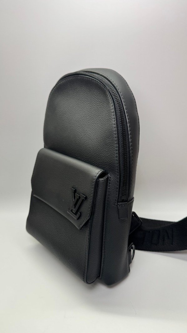 c202505658-louis-vuitton-lv-pilot-sling-4 Louis Vuitton (LV) | Pilot Sling
