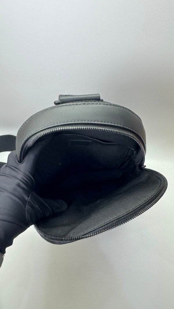 c202505658-louis-vuitton-lv-pilot-sling-7 Louis Vuitton (LV) | Pilot Sling