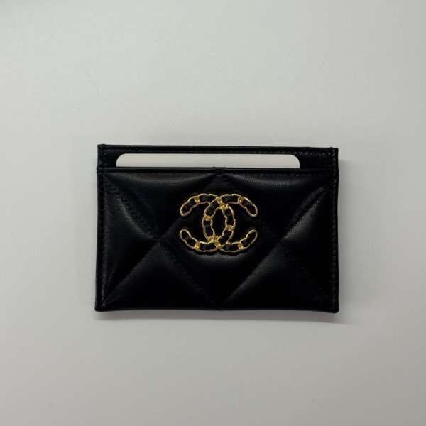 b202601693-chanel-card-holder-2 Chanel | Card Holder