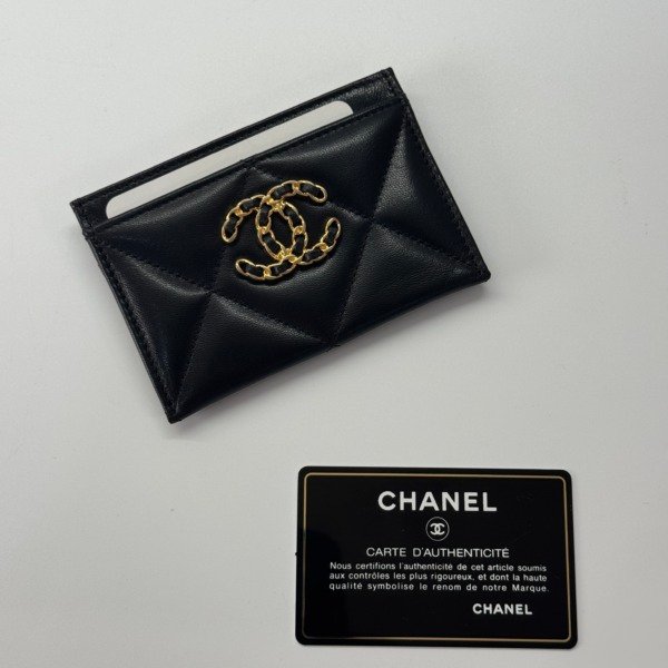 b202601693-chanel-card-holder-6 Chanel | Card Holder