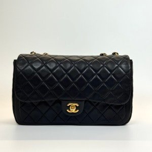 b202601709-chanel-seasonal-flap Pre-Owned/ Pre-Loved/ Second-Hand Chanel Seasonal Flap, Bag in Black, Gold Hardware Color, Size, Front View