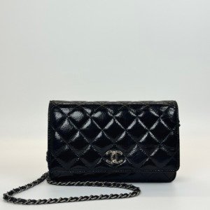 b202601710-chanel-wallet-on-chain-patent-leather Pre-Owned/ Pre-Loved/ Second-Hand Chanel Wallet On Chain (Patent Leather), Bag in Black, Silver Hardware Color, Size, Front View