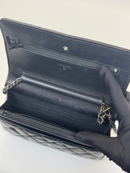 b202601710-chanel-wallet-on-chain-patent-leather-5 Chanel | Wallet On Chain (Patent Leather)