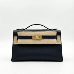b202606706-hermes-kelly-pochette Pre-Owned/ Pre-Loved/ Second-Hand Hermes Kelly Pochette, Bag in Black, Gold Hardware Color, 22 x 14 x 7cm Size, Front View