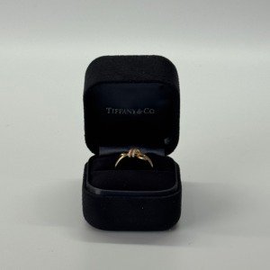 b202608684-tiffany-co-diamond-knot-ring Pre-Owned/ Pre-Loved/ Second-Hand Tiffany & Co. Diamond Knot Ring, Ring in Rose Gold Color, EU 51, US 5.5 Size, Front View