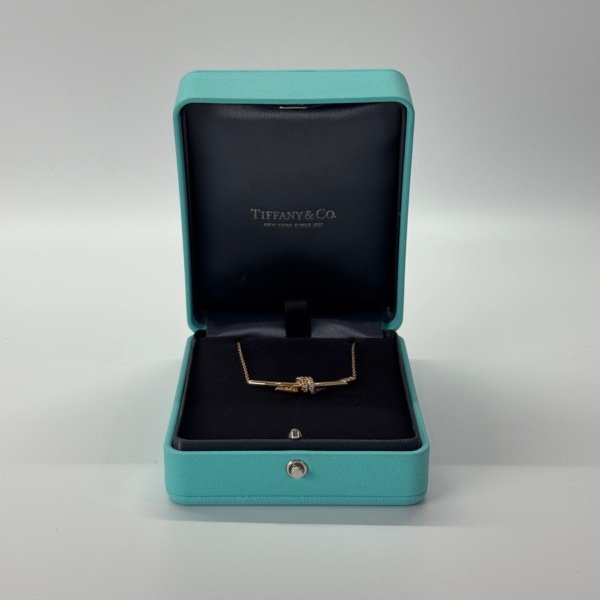 Tiffany & Co. | Diamond Medium Knot Necklace