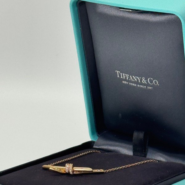 Tiffany & Co. | Diamond Medium Knot Necklace