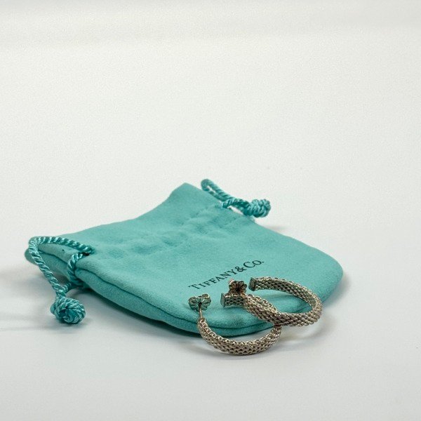 b202608714-tiffany-co-mesh-silver-earrings Pre-Owned/ Pre-Loved/ Second-Hand Tiffany & Co. Mesh Silver Earrings, Earring in Silver 925 Color, Size, Front View