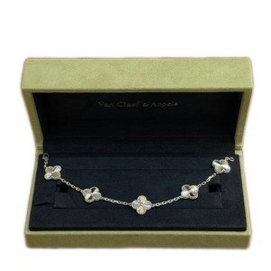 Pre-Owned/ Pre-Loved/ Second-Hand Van Cleef & Arpels (VCA) Guilloche 5 Motif Bracelet, Bracelet in White Gold Color, 19cm Size, Front View