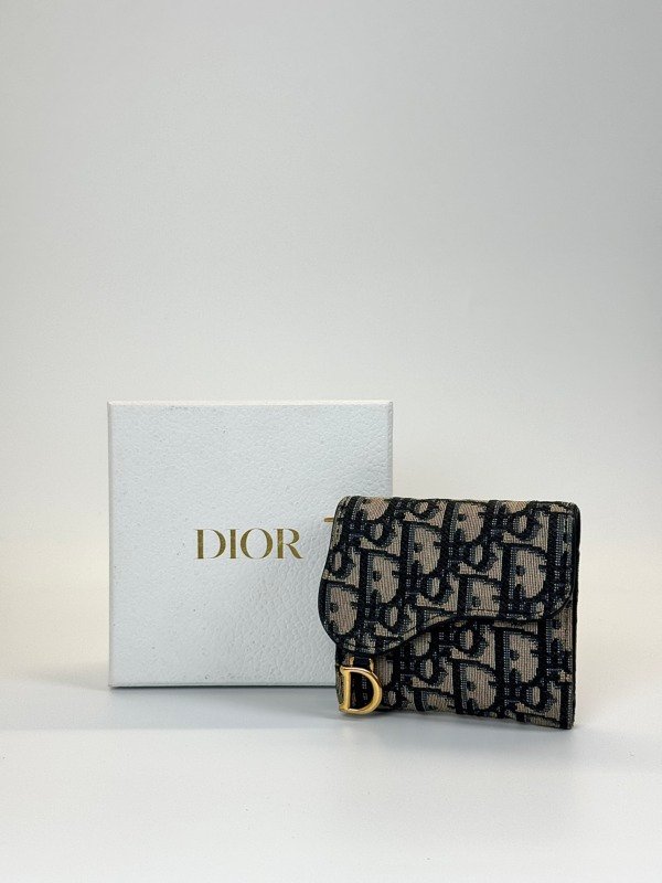 c202613720-dior-saddle-trifold-wallet Pre-Owned/ Pre-Loved/ Second-Hand Dior Saddle Trifold Wallet, Wallet in Blue, Gold Hardware Color, Trifold Size, Front View