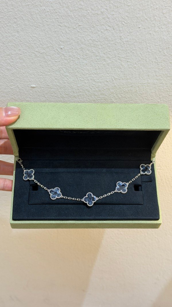 Pre-Owned/ Pre-Loved/ Second-Hand Van Cleef & Arpels (VCA) Pietersite, Bracelet in White Gold Color, 19cm Size, Front View