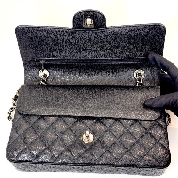 c202601784-chanel-medium-classic-flap-caviar-5 Chanel | Medium Classic Flap Caviar