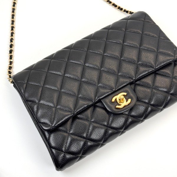 c202601787-chanel-classic-clutch-on-chain-caviar-4 Chanel | Classic Clutch On Chain Caviar