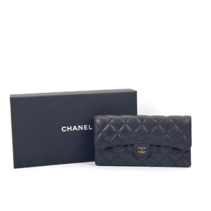 Pre-Owned/ Pre-Loved/ Second-Hand Chanel Classic Long Wallet Caviar, Wallet in Black, Gold Hardware Color,  Size, Front View