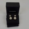 c202601792-chanel-classic-pearl-earring Pre-Owned/ Pre-Loved/ Second-Hand Chanel Classic Pearl Earring, Earring in Silver Color, 2cm Drop Length Size, Front View