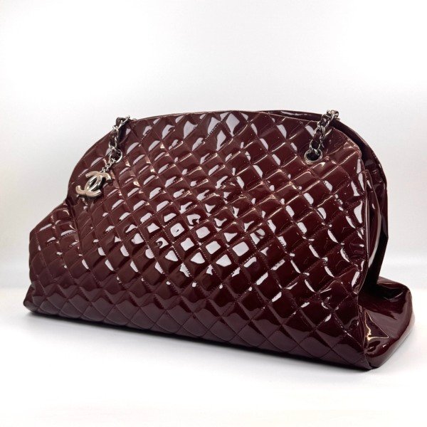 c202601819-chanel-bowler-large-patent-3 Chanel | Bowler Large Patent