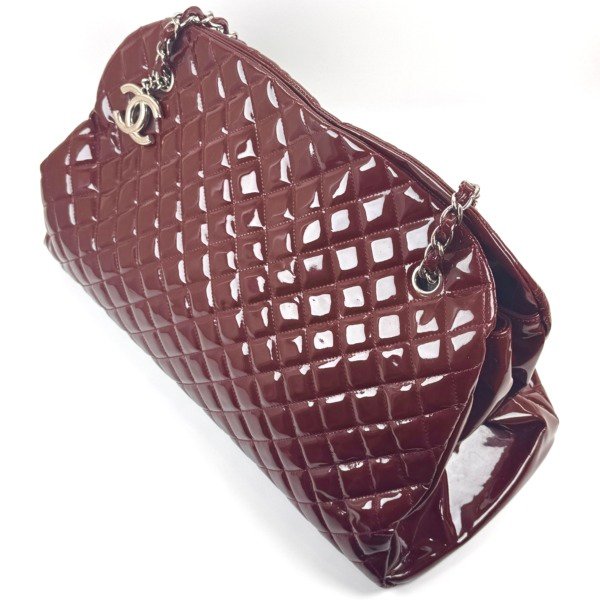 c202601819-chanel-bowler-large-patent-6 Chanel | Bowler Large Patent