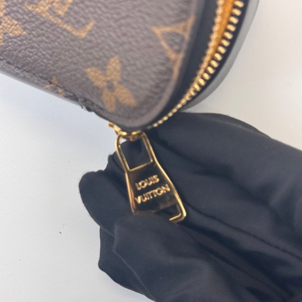 c202605803-louis-vuitton-lv-sunglasses-pouch-gm-5 Louis Vuitton (LV) | Sunglasses Pouch GM