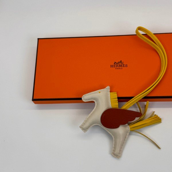 c202606781-hermes-pegasus-charm-2 Hermes | Pegasus Charm