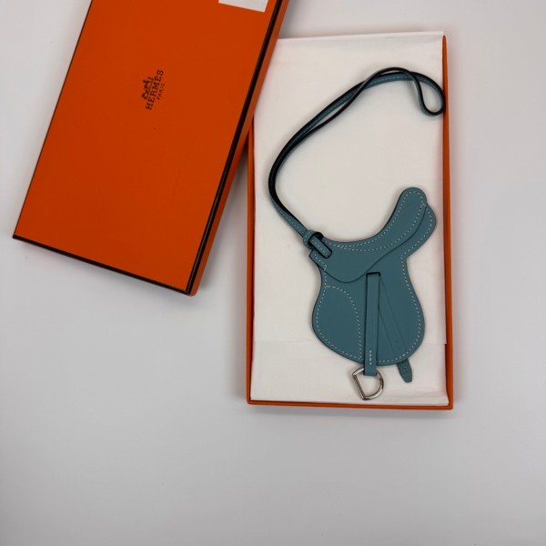 c202606783-hermes-saddle-charm Pre-Owned/ Pre-Loved/ Second-Hand Hermes Saddle Charm, Others in Blue Color, Size, Front View