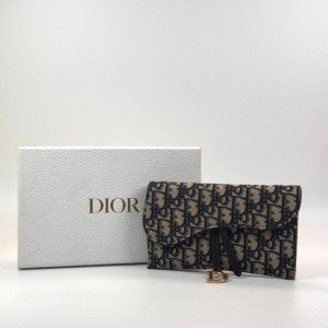 c202613806-dior-wallet-on-chain Pre-Owned/ Pre-Loved/ Second-Hand Dior Wallet On Chain, Wallet in Dark Blue Color, Size, Front View