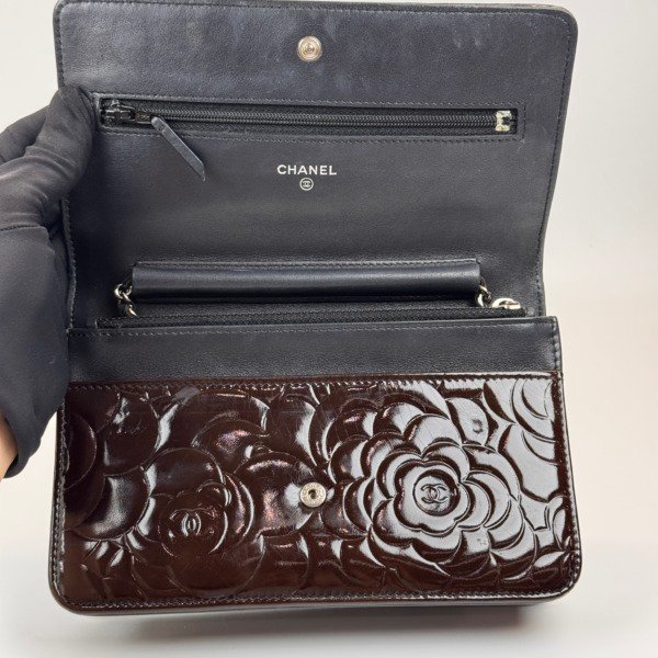 Chanel | Camellia Wallet On Chain