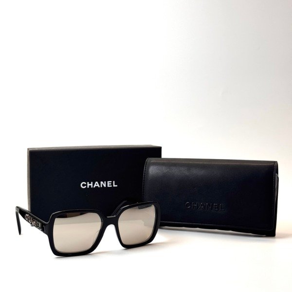 Pre-Owned/ Pre-Loved/ Second-Hand Chanel Sunglasses , Others in Black Color,  Size, Front View