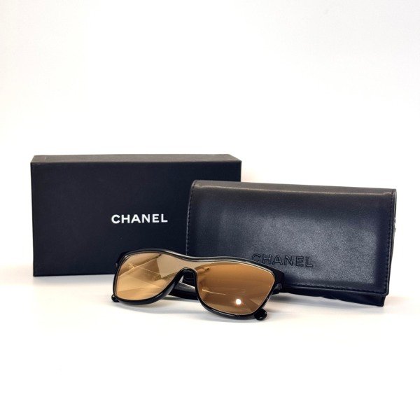 Pre-Owned/ Pre-Loved/ Second-Hand Chanel Sunglasses , Others in Black Color,  Size, Front View