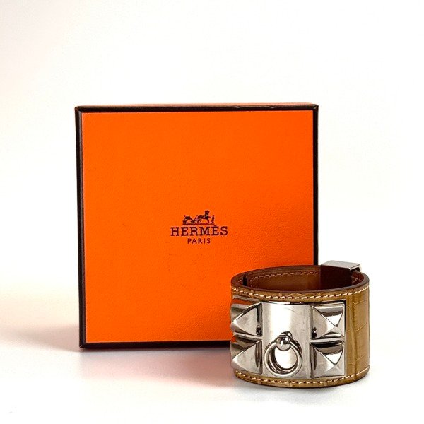 b202606825-hermes-alligator-cdc-collier-de-chien-bracelet Pre-Owned/ Pre-Loved/ Second-Hand Hermes Alligator CDC Collier de Chien Bracelet, Bracelet in Gold, Palladium Hardware Color, T1 Size, Front View
