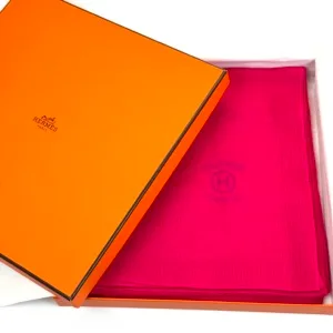 b202606841-hermes-cashmere-scarf Pre-Owned/ Pre-Loved/ Second-Hand Hermes Cashmere Scarf, Others in Rose Indien Color, 100 x 200 cm Size, Front View