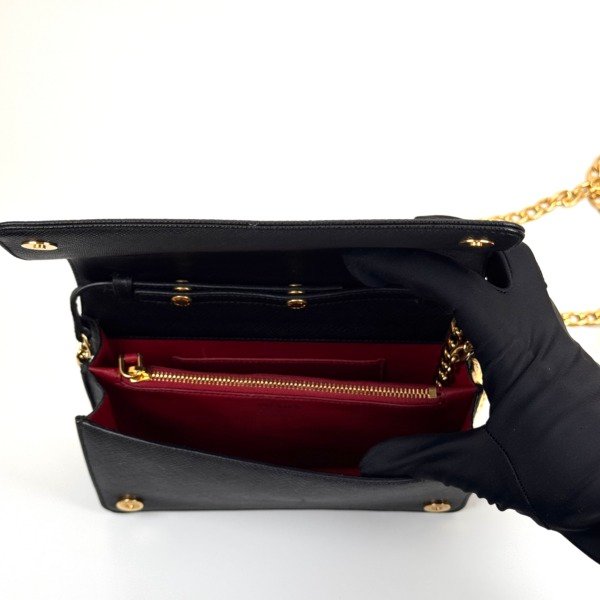 Prada | Wallet on chain