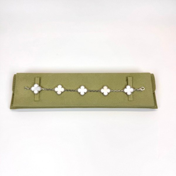 Pre-Owned/ Pre-Loved/ Second-Hand Van Cleef & Arpels (VCA) White Mother of Pearl Bracelet, Bracelet in White Gold, White Mother of Pearl Color, 17cm Size, Front View