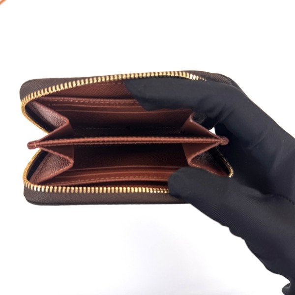 c202605802-louis-vuitton-lv-key-coin-zippy-purse-vivienne-holiday-collection-6 Louis Vuitton (LV) | Key & Coin Zippy Purse, Vivienne Holiday Collection