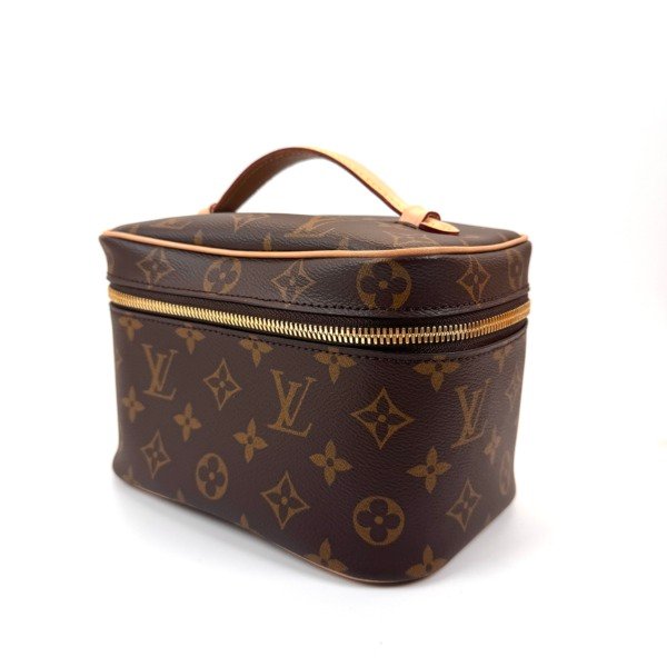Louis Vuitton (LV) | Vanity Medium